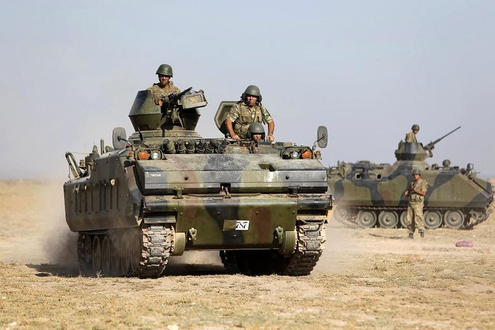 Quân đội Thổ Nhĩ Kỳ triển khai trên biên giới với Syria